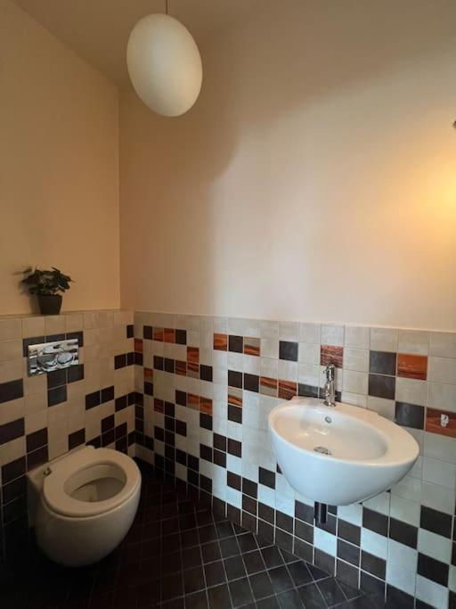 Old Town Apartment With Free Parking Vilna Exterior foto