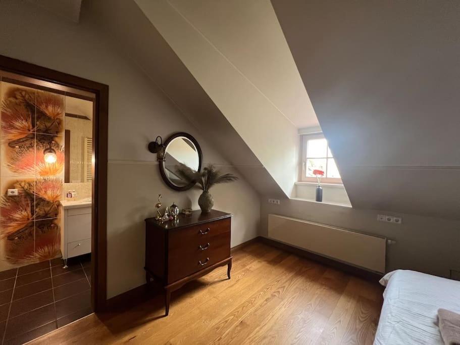 Old Town Apartment With Free Parking Vilna Exterior foto